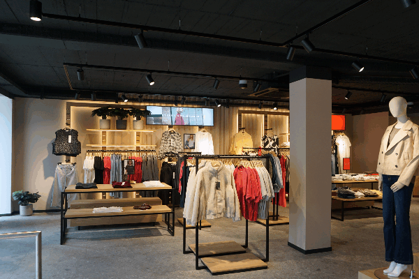 Bild 2 von Street One & Cecil Store